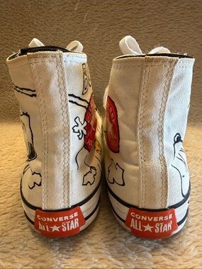 CONVERSE Peanuts × Chuck Taylor All Star High
'Snoopy and Woodstock'
